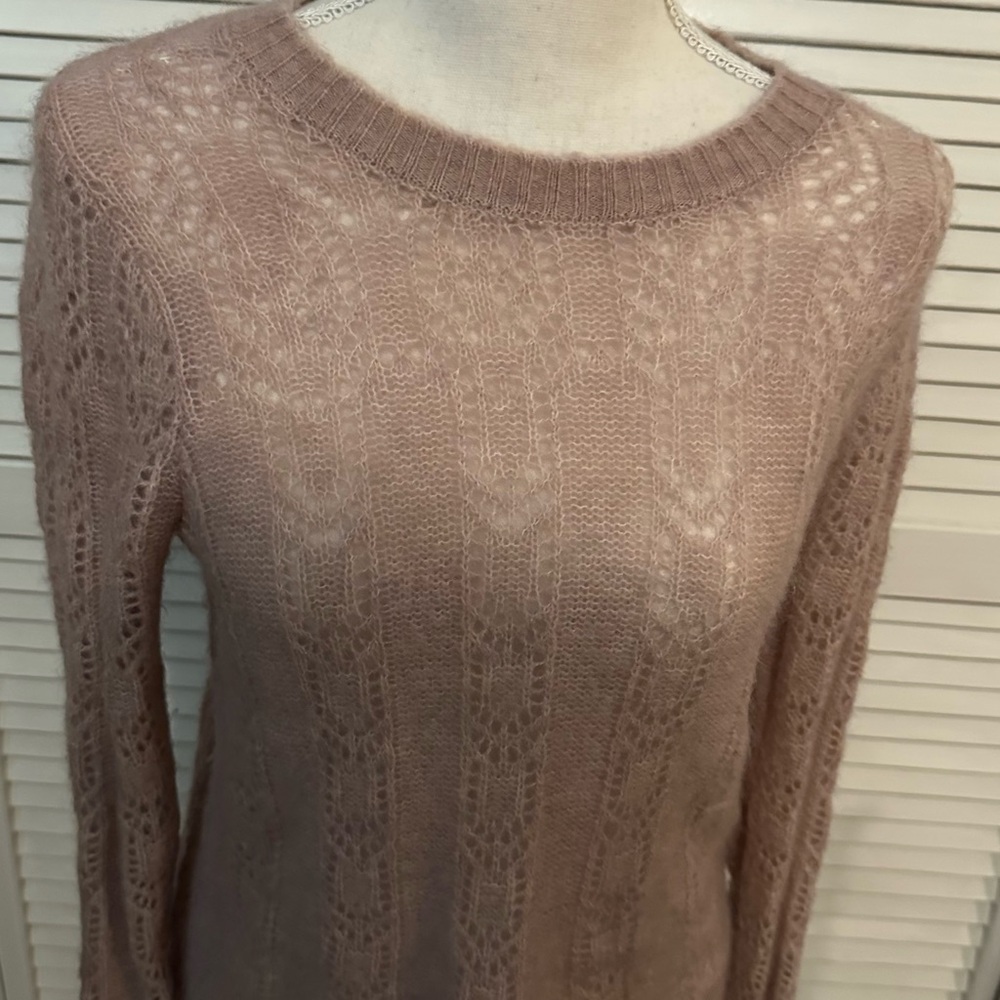 ANTHRO delicate knit dusty pink sweater